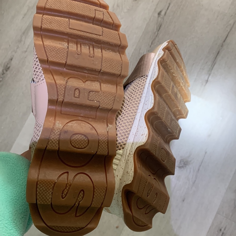 Sorel 'Kinetic Sneak' Sneakers 9.5  pink beige - Picture 7 of 8